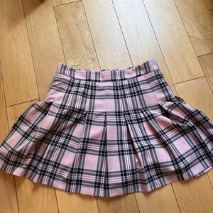 Aritzia Sunday Best Olive pink mini skirt